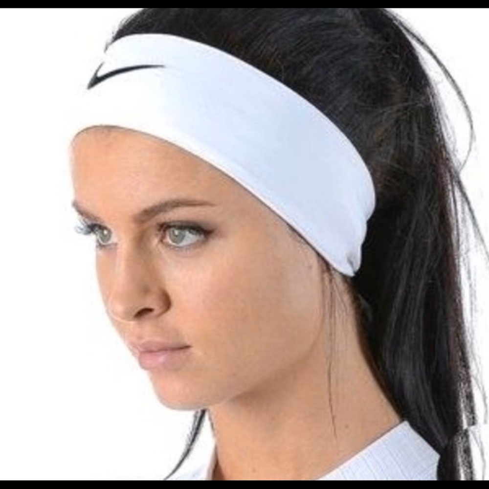 🎉SALE🎉White Nike sports headband